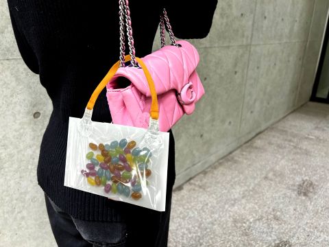 日経クロストレンドにグミ専用ホルダー「GUMIPPA!」掲載